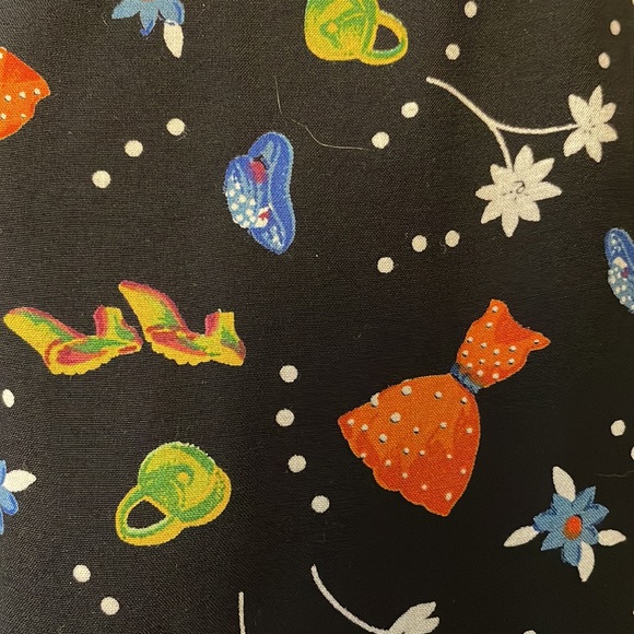 Plum knee length skirt - Picture 2 of 3